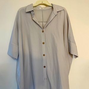 Dressed In Lala oversized high-low top. Size M